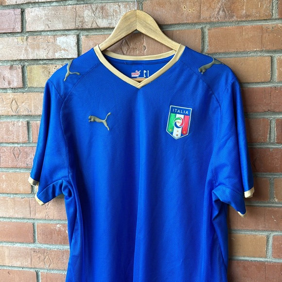 Italy National Puma Soccer Jersey / Large / 2000s - Picture 2 of 10